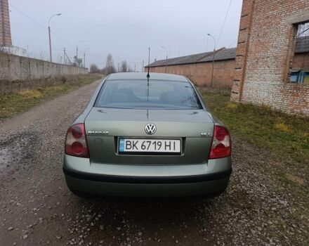 Зеленый Фольксваген Пассат, объемом двигателя 1.8 л и пробегом 270 тыс. км за 3600 $, фото 3 на Automoto.ua
