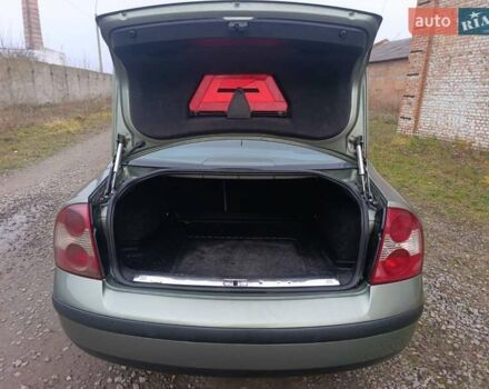 Зеленый Фольксваген Пассат, объемом двигателя 1.78 л и пробегом 280 тыс. км за 3600 $, фото 3 на Automoto.ua