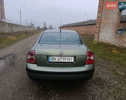 Зеленый Фольксваген Пассат, объемом двигателя 1.78 л и пробегом 280 тыс. км за 3600 $, фото 1 на Automoto.ua