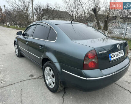 Зелений Фольксваген Пассат, об'ємом двигуна 2.77 л та пробігом 201 тис. км за 5000 $, фото 5 на Automoto.ua