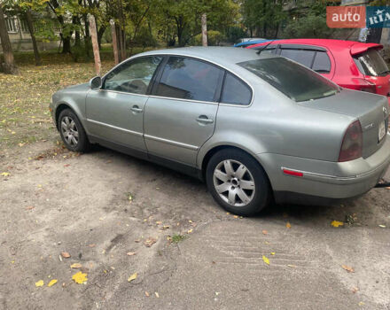 Зелений Фольксваген Пассат, об'ємом двигуна 2 л та пробігом 250 тис. км за 4100 $, фото 4 на Automoto.ua