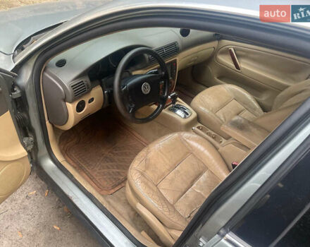 Зелений Фольксваген Пассат, об'ємом двигуна 2 л та пробігом 250 тис. км за 4100 $, фото 6 на Automoto.ua