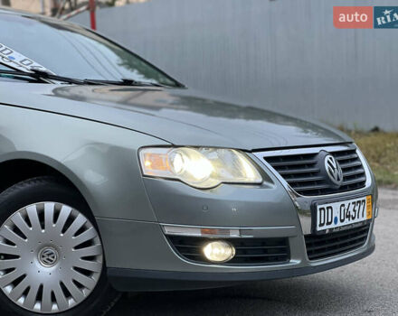 Зелений Фольксваген Пассат, об'ємом двигуна 2 л та пробігом 186 тис. км за 5199 $, фото 44 на Automoto.ua