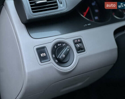 Зелений Фольксваген Пассат, об'ємом двигуна 2 л та пробігом 186 тис. км за 5199 $, фото 85 на Automoto.ua