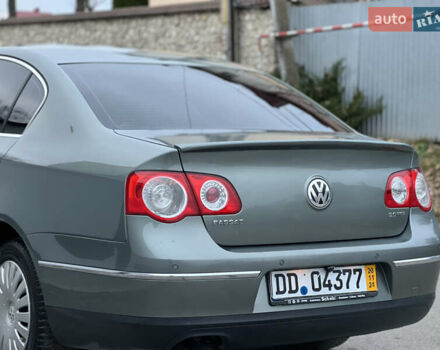 Зелений Фольксваген Пассат, об'ємом двигуна 2 л та пробігом 186 тис. км за 5199 $, фото 60 на Automoto.ua