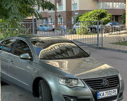 Зеленый Фольксваген Пассат, объемом двигателя 2 л и пробегом 203 тыс. км за 7400 $, фото 6 на Automoto.ua