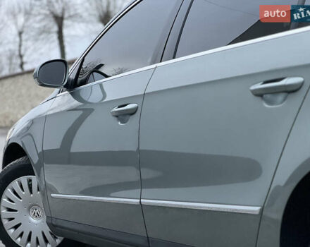 Зелений Фольксваген Пассат, об'ємом двигуна 2 л та пробігом 186 тис. км за 5199 $, фото 64 на Automoto.ua