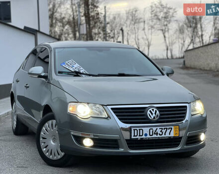 Зелений Фольксваген Пассат, об'ємом двигуна 2 л та пробігом 186 тис. км за 5199 $, фото 38 на Automoto.ua