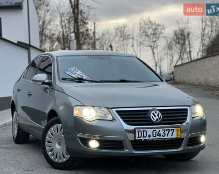 Зелений Фольксваген Пассат, об'ємом двигуна 2 л та пробігом 186 тис. км за 5199 $, фото 30 на Automoto.ua