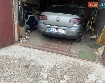 Зеленый Фольксваген Пассат, объемом двигателя 2 л и пробегом 203 тыс. км за 7400 $, фото 3 на Automoto.ua