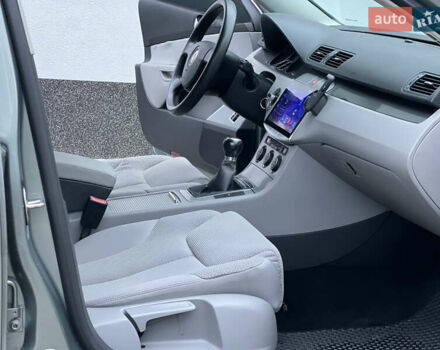 Зелений Фольксваген Пассат, об'ємом двигуна 2 л та пробігом 186 тис. км за 5199 $, фото 68 на Automoto.ua