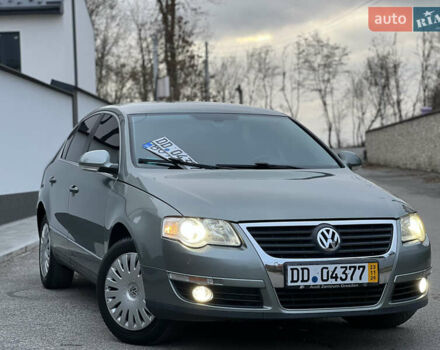 Зелений Фольксваген Пассат, об'ємом двигуна 2 л та пробігом 186 тис. км за 5199 $, фото 32 на Automoto.ua