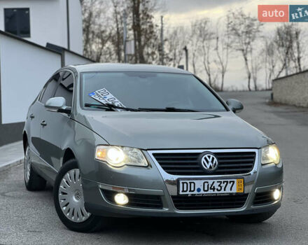 Зелений Фольксваген Пассат, об'ємом двигуна 2 л та пробігом 186 тис. км за 5199 $, фото 26 на Automoto.ua