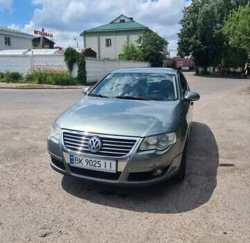 Зелений Фольксваген Пассат, об'ємом двигуна 2 л та пробігом 360 тис. км за 5900 $, фото 6 на Automoto.ua