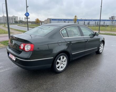 Зеленый Фольксваген Пассат, объемом двигателя 2 л и пробегом 350 тыс. км за 3750 $, фото 5 на Automoto.ua