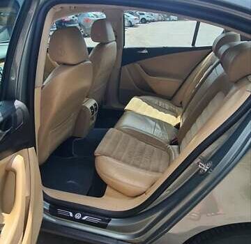 Зелений Фольксваген Пассат, об'ємом двигуна 2 л та пробігом 360 тис. км за 5900 $, фото 11 на Automoto.ua