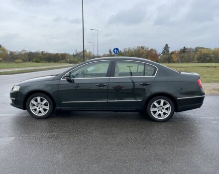 Зеленый Фольксваген Пассат, объемом двигателя 2 л и пробегом 350 тыс. км за 3750 $, фото 8 на Automoto.ua