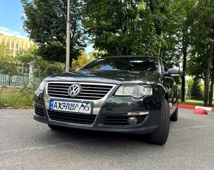 Зелений Фольксваген Пассат, об'ємом двигуна 2 л та пробігом 289 тис. км за 6500 $, фото 1 на Automoto.ua