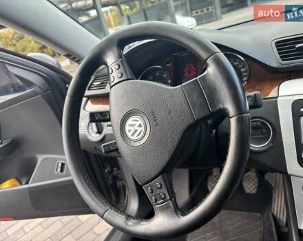 Зеленый Фольксваген Пассат, объемом двигателя 1.8 л и пробегом 306 тыс. км за 6400 $, фото 11 на Automoto.ua