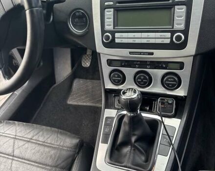 Зеленый Фольксваген Пассат, объемом двигателя 1.8 л и пробегом 306 тыс. км за 6400 $, фото 10 на Automoto.ua