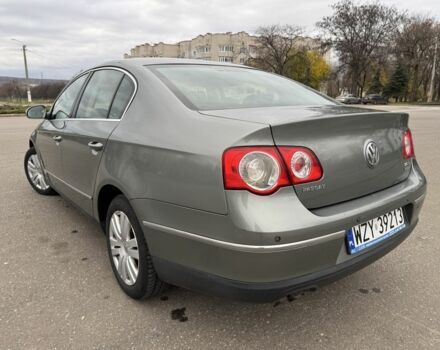 Зеленый Фольксваген Пассат, объемом двигателя 2 л и пробегом 330 тыс. км за 3138 $, фото 4 на Automoto.ua