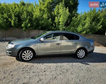 Зелений Фольксваген Пассат, об'ємом двигуна 2 л та пробігом 247 тис. км за 6500 $, фото 1 на Automoto.ua