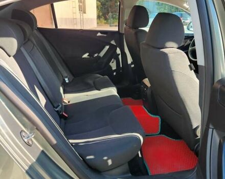 Зелений Фольксваген Пассат, об'ємом двигуна 2 л та пробігом 247 тис. км за 6500 $, фото 11 на Automoto.ua