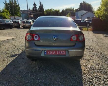 Зелений Фольксваген Пассат, об'ємом двигуна 2 л та пробігом 247 тис. км за 6500 $, фото 4 на Automoto.ua