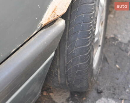 Зеленый Фольксваген Пассат, объемом двигателя 1.8 л и пробегом 250 тыс. км за 2200 $, фото 2 на Automoto.ua