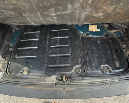 Зелений Фольксваген Пассат, об'ємом двигуна 1.6 л та пробігом 240 тис. км за 3000 $, фото 13 на Automoto.ua