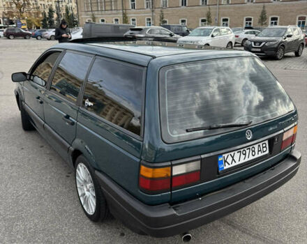 Зелений Фольксваген Пассат, об'ємом двигуна 1.6 л та пробігом 240 тис. км за 3000 $, фото 4 на Automoto.ua