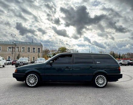 Зелений Фольксваген Пассат, об'ємом двигуна 1.6 л та пробігом 240 тис. км за 3000 $, фото 3 на Automoto.ua