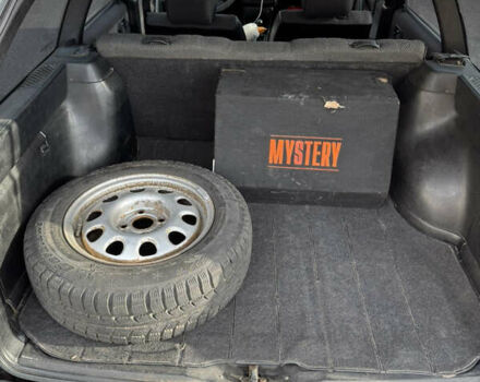 Зелений Фольксваген Пассат, об'ємом двигуна 1.6 л та пробігом 240 тис. км за 3000 $, фото 12 на Automoto.ua