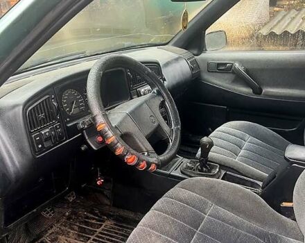 Зеленый Фольксваген Пассат, объемом двигателя 2.8 л и пробегом 400 тыс. км за 1100 $, фото 3 на Automoto.ua