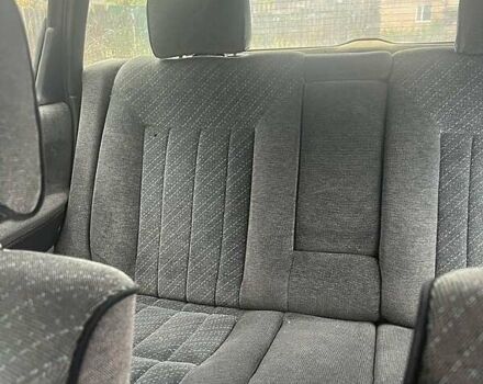 Зеленый Фольксваген Пассат, объемом двигателя 2.8 л и пробегом 400 тыс. км за 1100 $, фото 5 на Automoto.ua