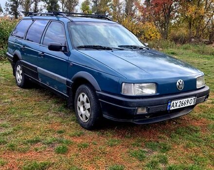 Зеленый Фольксваген Пассат, объемом двигателя 2 л и пробегом 350 тыс. км за 1300 $, фото 1 на Automoto.ua