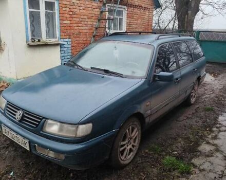 Зеленый Фольксваген Пассат, объемом двигателя 1.78 л и пробегом 380 тыс. км за 1200 $, фото 8 на Automoto.ua