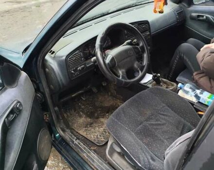 Зеленый Фольксваген Пассат, объемом двигателя 1.78 л и пробегом 380 тыс. км за 1200 $, фото 5 на Automoto.ua