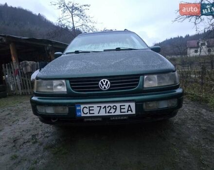 Зеленый Фольксваген Пассат, объемом двигателя 1.8 л и пробегом 528 тыс. км за 2200 $, фото 2 на Automoto.ua