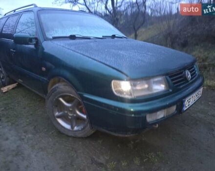 Зеленый Фольксваген Пассат, объемом двигателя 1.8 л и пробегом 528 тыс. км за 2200 $, фото 1 на Automoto.ua