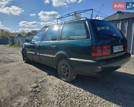 Зеленый Фольксваген Пассат, объемом двигателя 1.6 л и пробегом 450 тыс. км за 1599 $, фото 4 на Automoto.ua