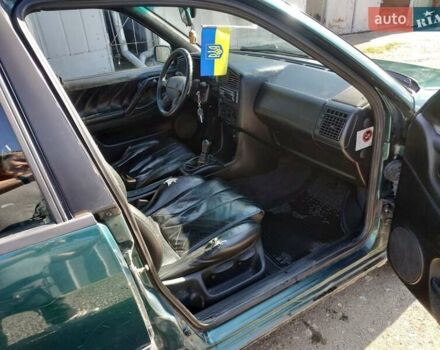 Зеленый Фольксваген Пассат, объемом двигателя 1.6 л и пробегом 450 тыс. км за 1599 $, фото 8 на Automoto.ua