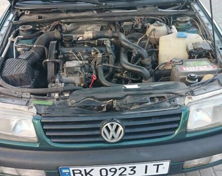 Зелений Фольксваген Пассат, об'ємом двигуна 1.9 л та пробігом 320 тис. км за 2200 $, фото 1 на Automoto.ua