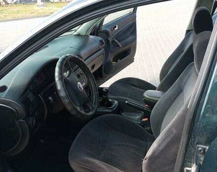 Зеленый Фольксваген Пассат, объемом двигателя 1.9 л и пробегом 300 тыс. км за 3000 $, фото 9 на Automoto.ua