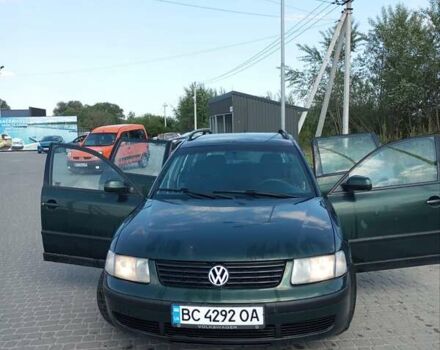 Зеленый Фольксваген Пассат, объемом двигателя 1.9 л и пробегом 300 тыс. км за 3000 $, фото 3 на Automoto.ua