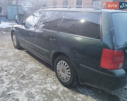 Зеленый Фольксваген Пассат, объемом двигателя 1.78 л и пробегом 275 тыс. км за 2850 $, фото 6 на Automoto.ua