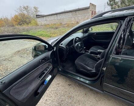 Зеленый Фольксваген Пассат, объемом двигателя 1.9 л и пробегом 3 тыс. км за 2023 $, фото 5 на Automoto.ua