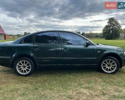 Зеленый Фольксваген Пассат, объемом двигателя 1.6 л и пробегом 320 тыс. км за 3000 $, фото 9 на Automoto.ua