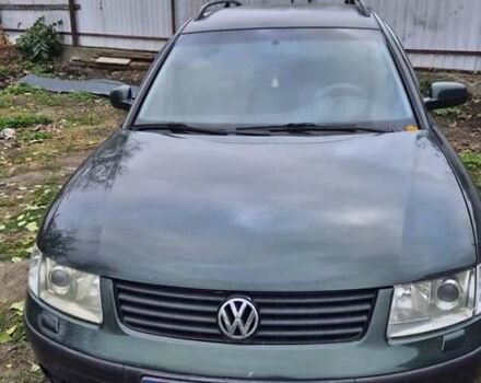 Зеленый Фольксваген Пассат, объемом двигателя 1.8 л и пробегом 250 тыс. км за 4200 $, фото 4 на Automoto.ua