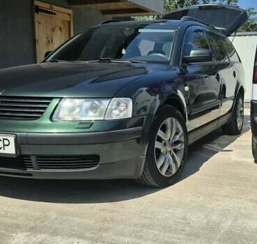 Зеленый Фольксваген Пассат, объемом двигателя 1.8 л и пробегом 250 тыс. км за 4200 $, фото 20 на Automoto.ua